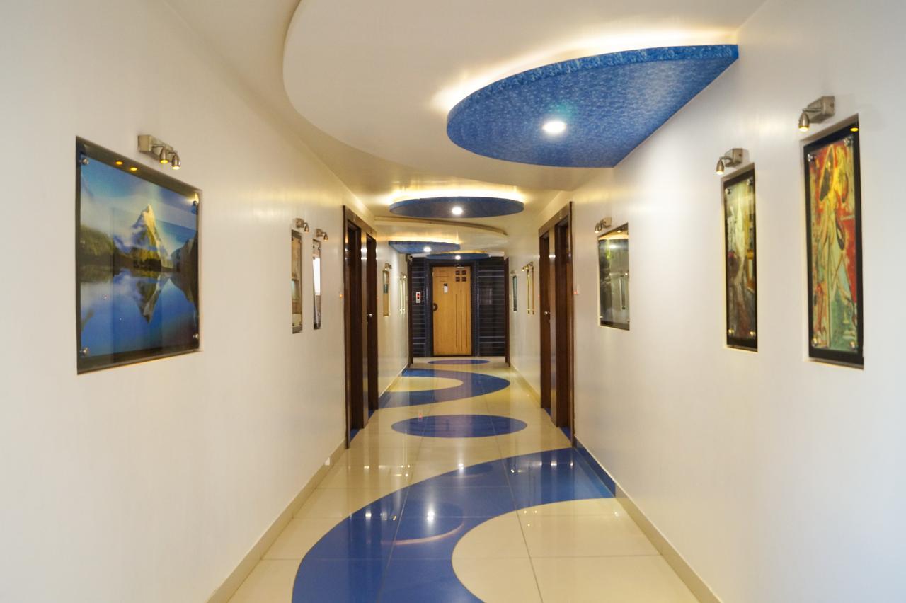 The Ambassador Hotel Vadodara Exterior foto